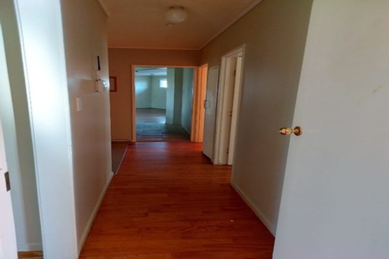 Photo of property in 47 Maple Street, Avondale, Auckland, 1026