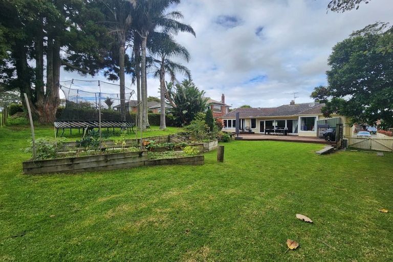 Photo of property in 76 Campbell Road, One Tree Hill, Auckland, 1061