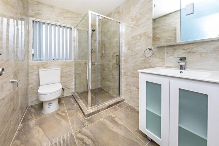 Photo of property in 2/6 Trounson Avenue, Clendon Park, Auckland, 2103