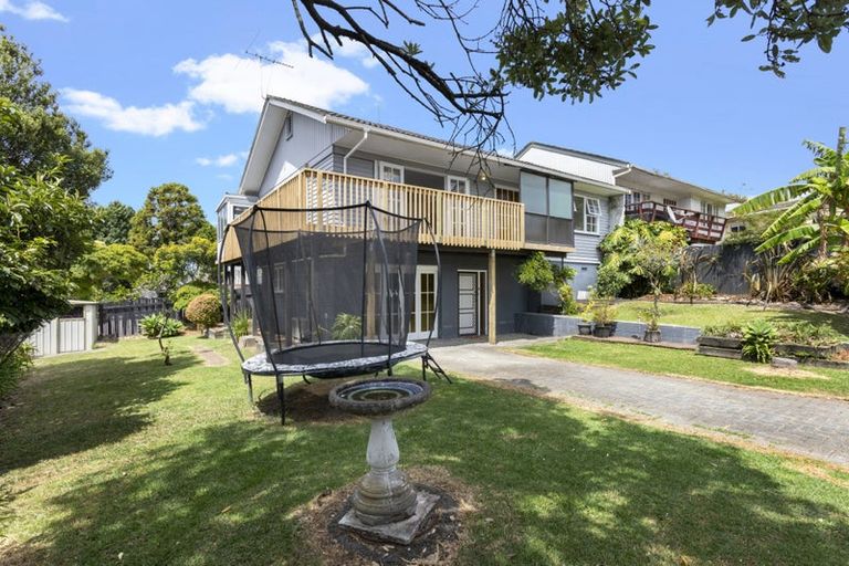 Photo of property in 1/39 Butterworth Drive, Glendene, Auckland, 0602