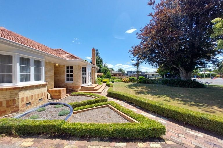 Photo of property in 37 Dalethorpe Avenue, Fairfield, Hamilton, 3214