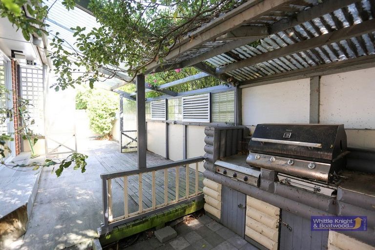 Photo of property in 4 Haynes Avenue, Upper Riccarton, Christchurch, 8041