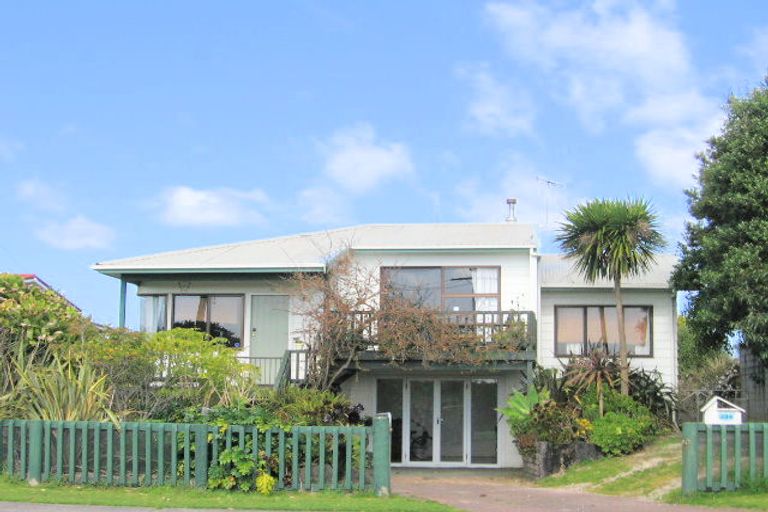 Photo of property in 934 Papamoa Beach Road, Papamoa Beach, Papamoa, 3118