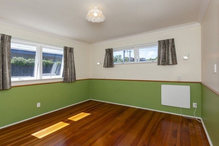 Photo of property in 81 Glen Road, Raumati South, Paraparaumu, 5032