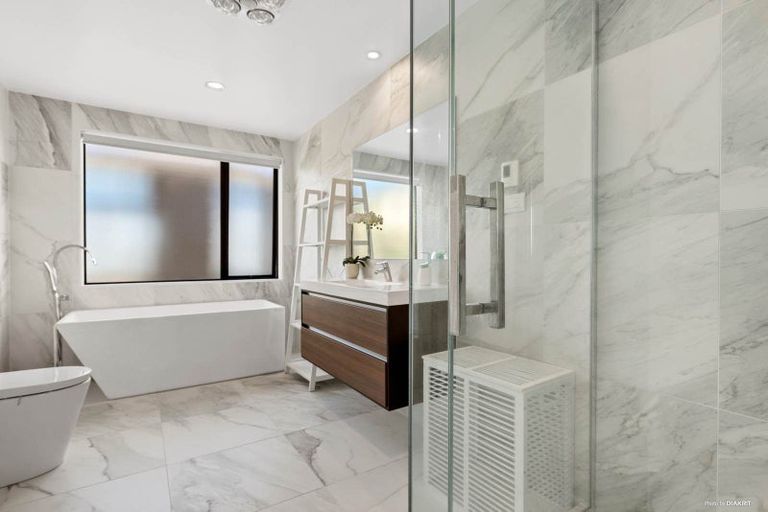 Photo of property in 13 Caldera Drive, Long Bay, Auckland, 0630
