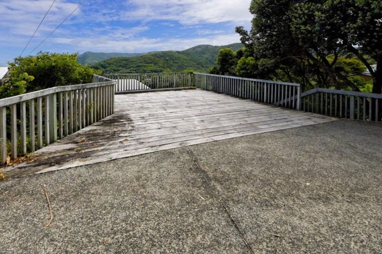 Photo of property in 25 Rayner Road, Piha, 0772
