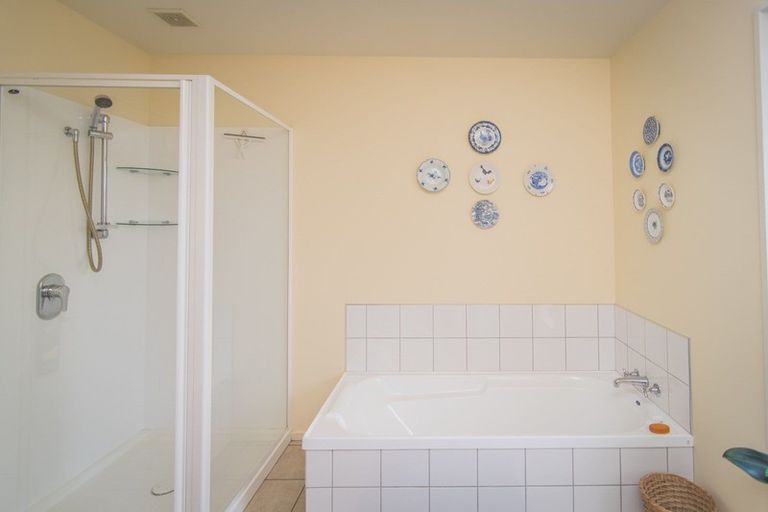 Photo of property in 8 Hillview Place, Pleasant Point, 7903