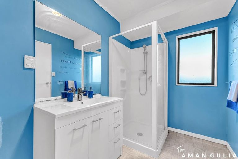 Photo of property in 47 Patts Avenue, Glendene, Auckland, 0602