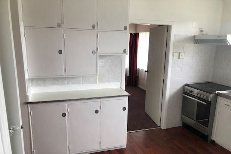 Photo of property in 22 Matipo Road, Te Atatu Peninsula, Auckland, 0610