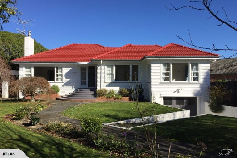 Photo of property in 2 Kohekohe Road, Waikanae, 5036