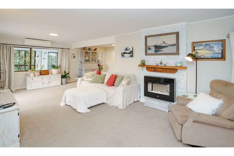 Photo of property in 87 Doves Bay Road, Kerikeri, 0294