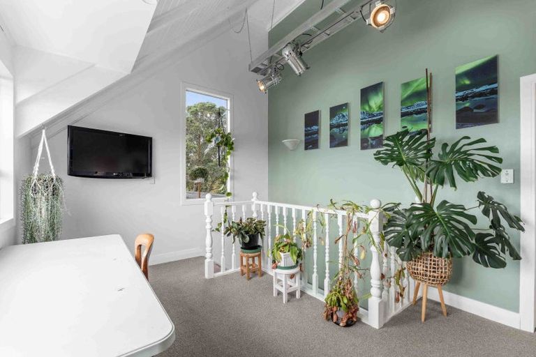 Photo of property in 15 Carlton Terrace, Westown, New Plymouth, 4310