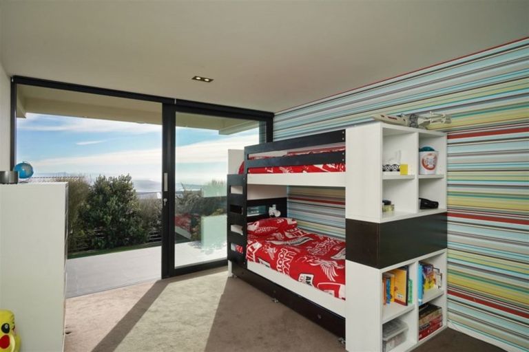 Photo of property in 1 Clearview Lane, Mount Pleasant, Christchurch, 8081