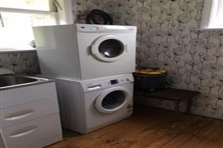 Photo of property in 27 Durham Street, Cannons Creek, Porirua, 5024