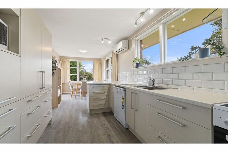 Photo of property in 156 Warren Crescent, Hillmorton, Christchurch, 8025