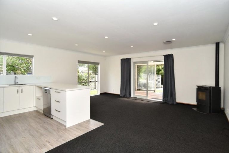 Photo of property in 79 Solomon Avenue, Redwood, Christchurch, 8051