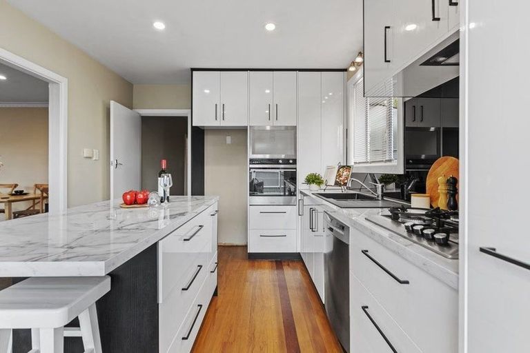 Photo of property in 11 Jarrow Place, Halswell, Christchurch, 8025