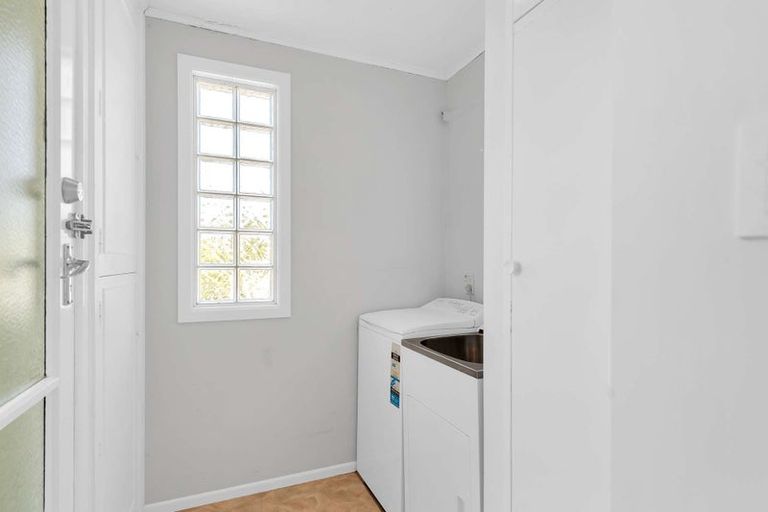 Photo of property in 84 Great North Road, Saint Johns Hill, Whanganui, 4500