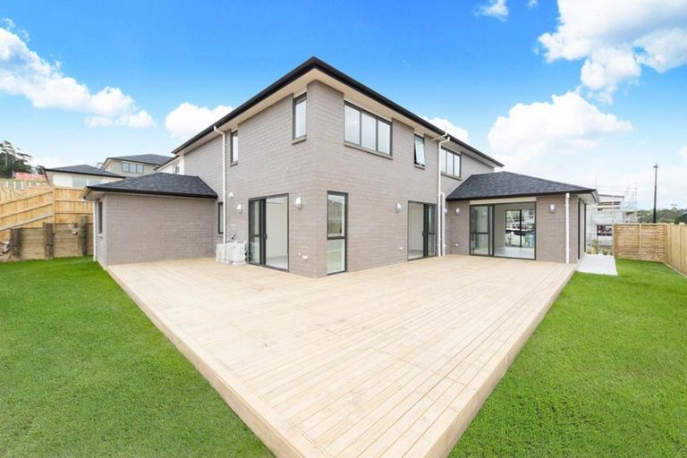 Photo of property in 11 Lumber Rise, Swanson, Auckland, 0614