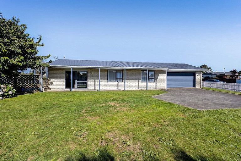 Photo of property in 24 Tawa Street, Hawera, 4610
