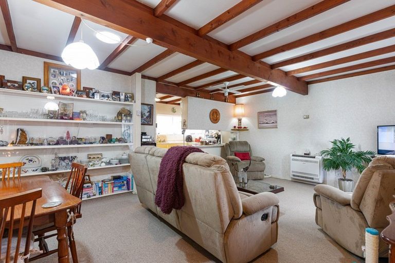 Photo of property in 17 Stout Street, Masterton, 5810