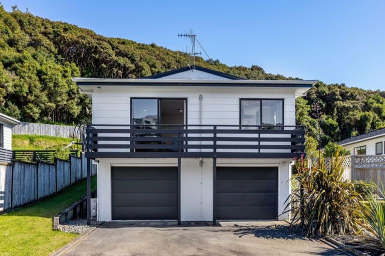 Photo of property in 58 Albatross Close, Whitby, Porirua, 5024