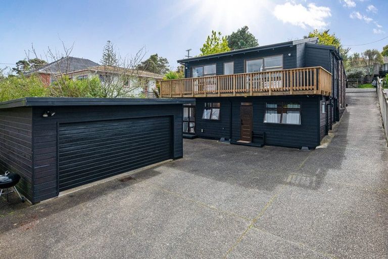 Photo of property in 5 Derwent Crescent, Titirangi, Auckland, 0604