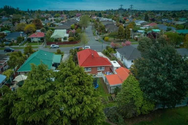 Photo of property in 30 Cranbrook Avenue, Burnside, Christchurch, 8053