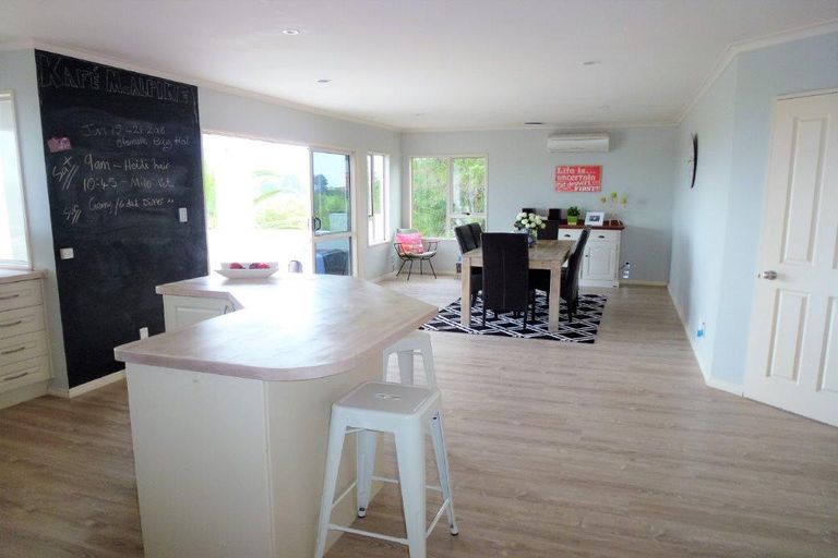 Photo of property in 1201 Whangaparaoa Road, Gulf Harbour, Whangaparaoa, 0930