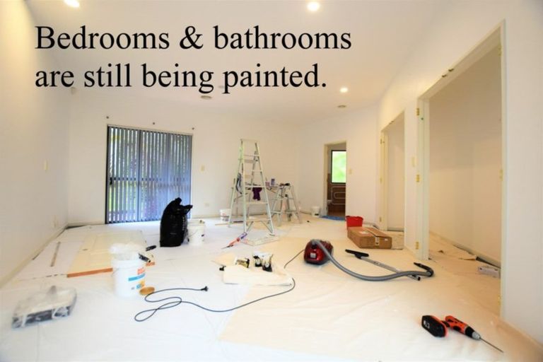 Photo of property in 4 Burgundy Park Avenue, Henderson, Auckland, 0612