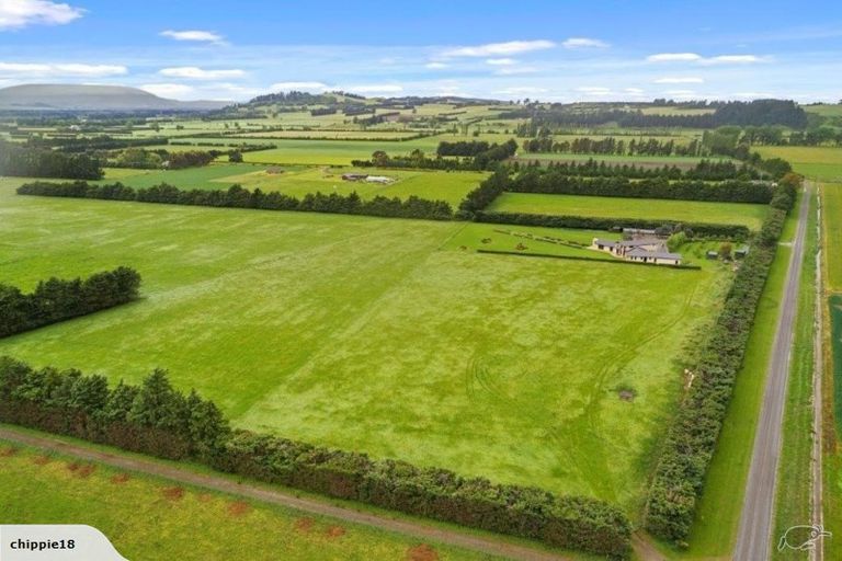 Photo of property in 102 Glews Road, Cust, Rangiora, 7471