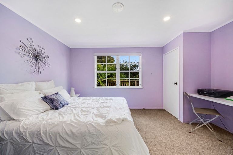 Photo of property in 92 Awaruku Road, Torbay, Auckland, 0630