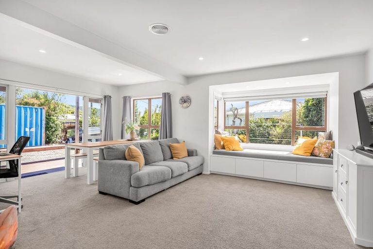 Photo of property in 210 Whitby Road, Wakefield, 7025