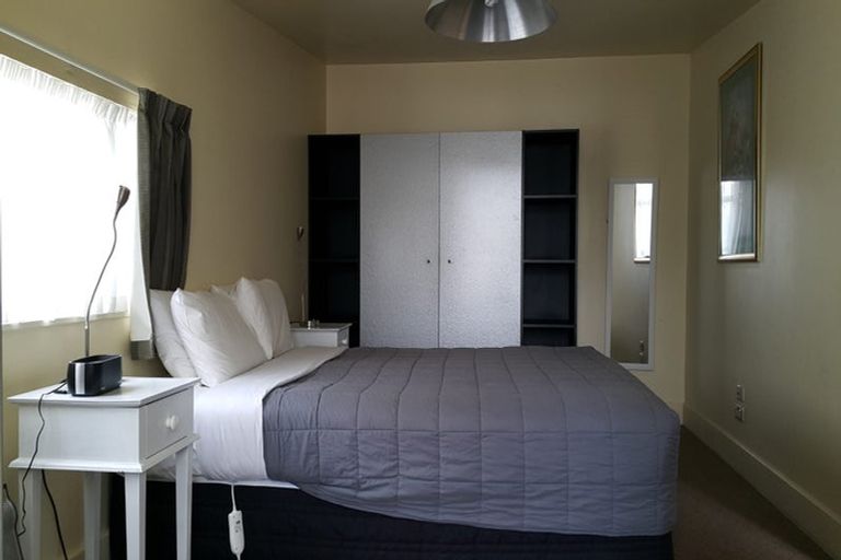 Photo of property in St Pauls Apartments, 49/43 Mulgrave Street, Thorndon, Wellington, 6011