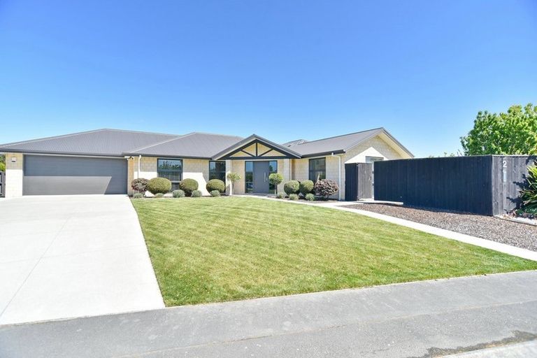 Photo of property in 2 Vasari Grange, Rolleston, 7614