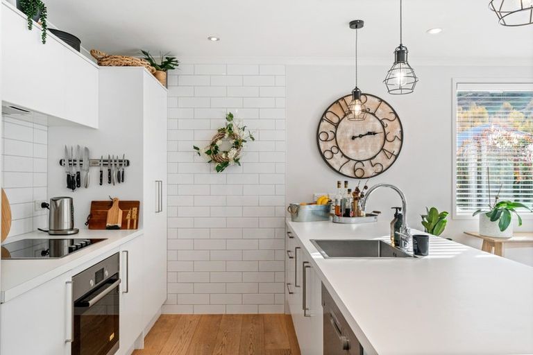 Photo of property in 2 Alluvial Court, Arthurs Point, Queenstown, 9371