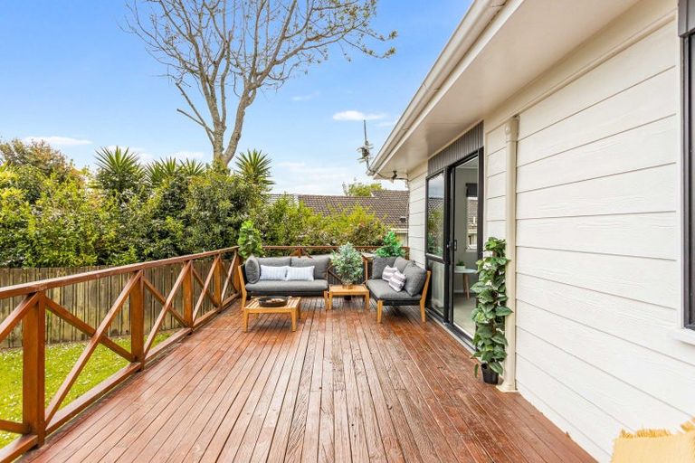 Photo of property in 66 Lynn Road, Bayview, Auckland, 0629