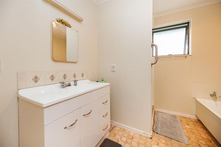 Photo of property in 12a Signal Street, Marton, 4710