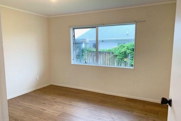 Photo of property in 153a Bruce Mclaren Road, Henderson, Auckland, 0612