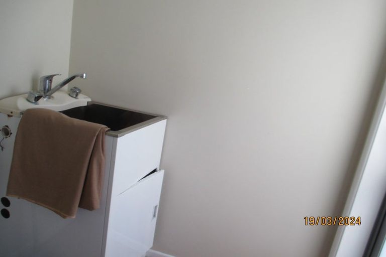 Photo of property in 77 Mcleod Road, Te Atatu South, Auckland, 0610