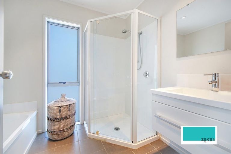 Photo of property in 56 Broomfields Road, Whitford, Howick, 2571