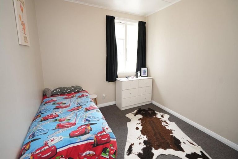 Photo of property in 57a Crewe Crescent, Hokowhitu, Palmerston North, 4410