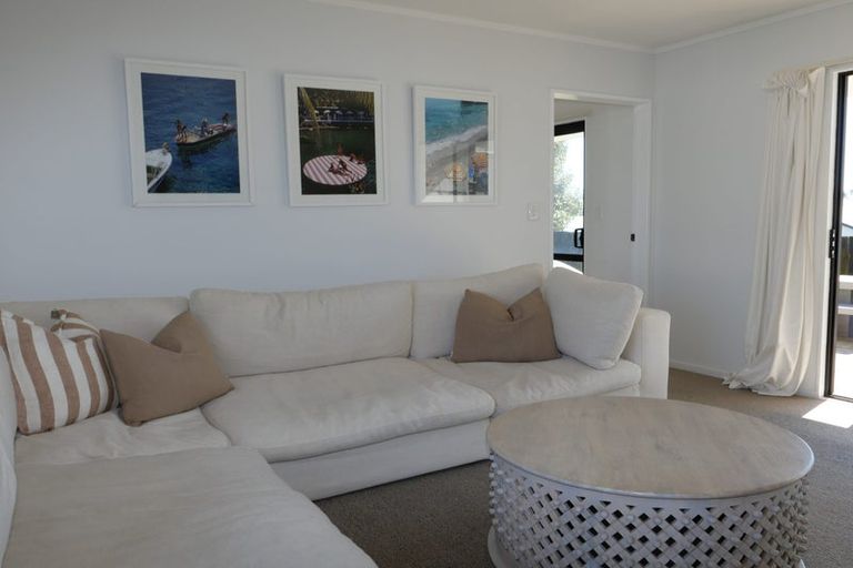 Photo of property in 27 Titoki Road, Waikanae Beach, Waikanae, 5036
