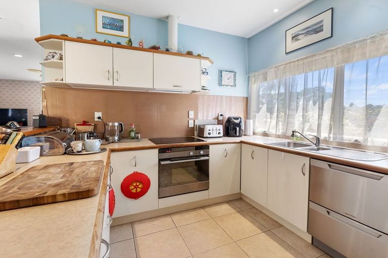 Photo of property in 250 Castlewold Drive, Bethlehem, Tauranga, 3110