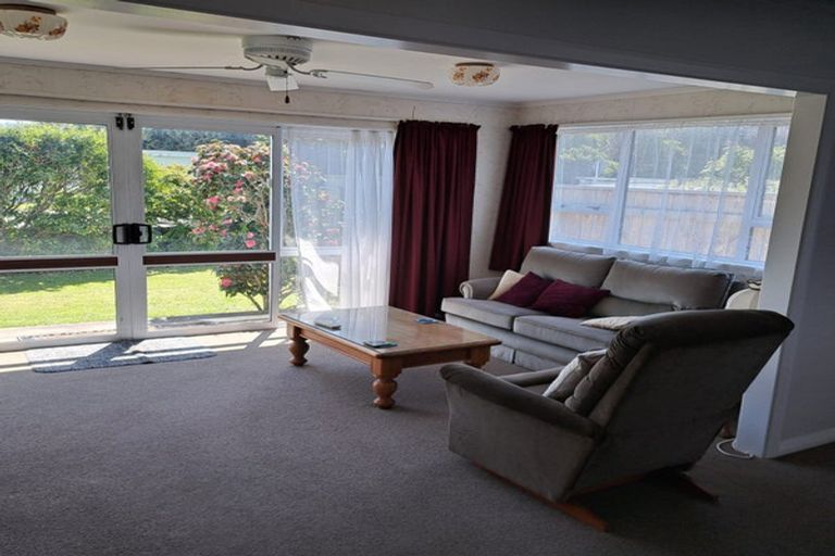 Photo of property in 67 Bluegum Road, Paraparaumu Beach, Paraparaumu, 5032