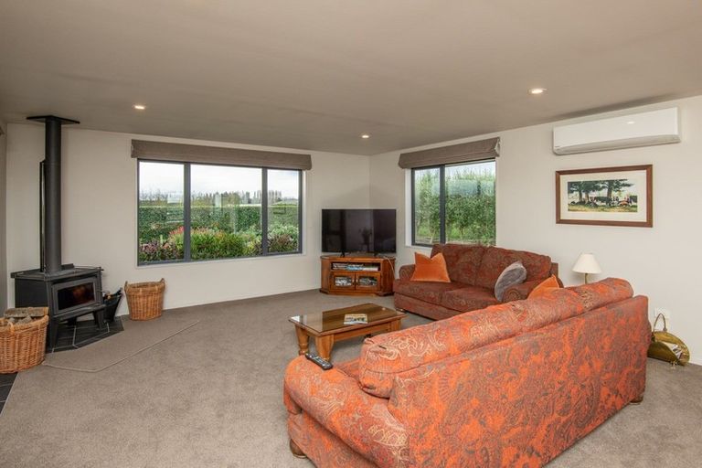 Photo of property in 360 Ashburton Staveley Road, Greenstreet, Ashburton, 7771