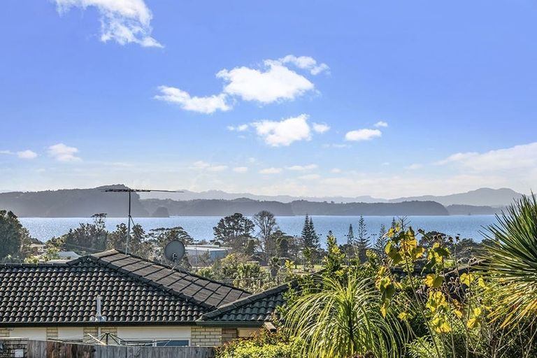 Photo of property in 77 Elan Place, Stanmore Bay, Whangaparaoa, 0932