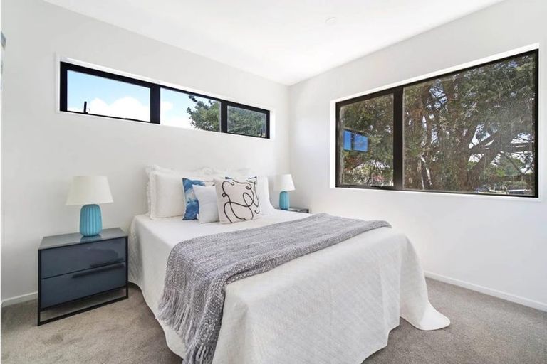 Photo of property in 2/32 Sunlands Drive, Manurewa, Auckland, 2102