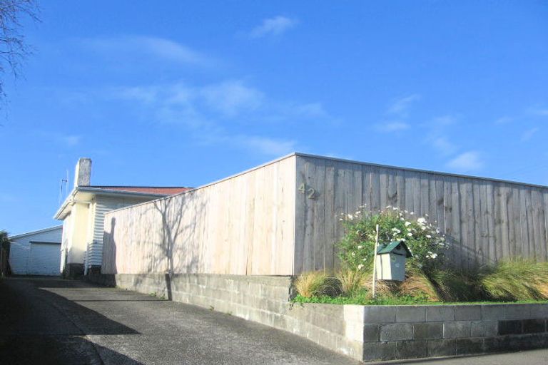 Photo of property in 42 Highbury Avenue, Highbury, Palmerston North, 4412