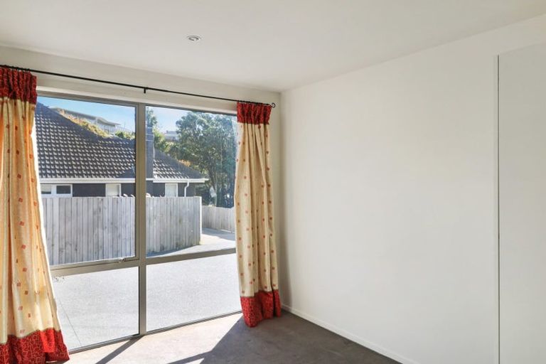 Photo of property in 48a Bassett Road, Johnsonville, Wellington, 6037